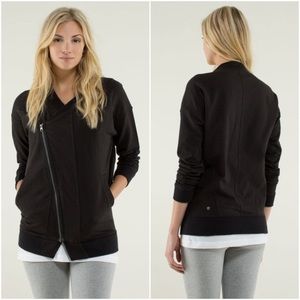 Lululemon athletica | RARE Mula bundle wrap jacket in black asymmetrical zipper